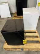 (2x) Dorm Refrigerator ***$10 LOADING FEE WILL BE ADDED TO BUYER'S INVOICE***