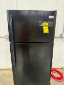 Fridgidaire Refrigerator/Freezer ***$10 LOADING FEE WILL BE ADDED TO BUYER'S INVOICE***