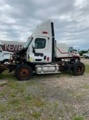 2011 Freightliner daycab tractor, #31, Detroit diesel engine, Eaton-Fuller 10-speed manual transmiss