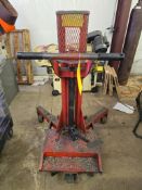 Wesco Gator Grip Drum Lifter w/ Auto Grip Lock