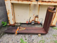 5' Hyster 250 Pin Forks