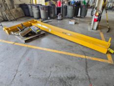 1.5-Ton Column Mounted Jib Crane w/ 1.5 Ton Crone Cane Electric Chain Hoist w/ Pendant Control