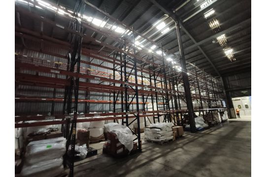 Rack with 11 posts and 84 crossbeams / Rack de 11 postes y 84 ...