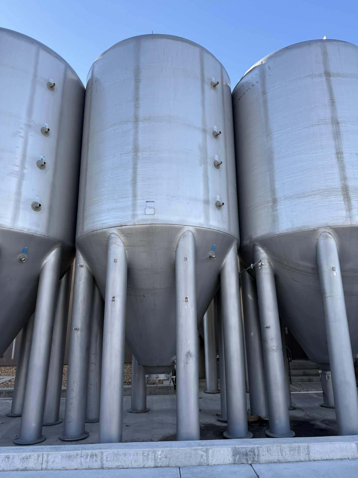 Mueller 310 BBL (9,600 Gal Gross) Stainless Steel Fermentation Tank| Rig Fee $3750