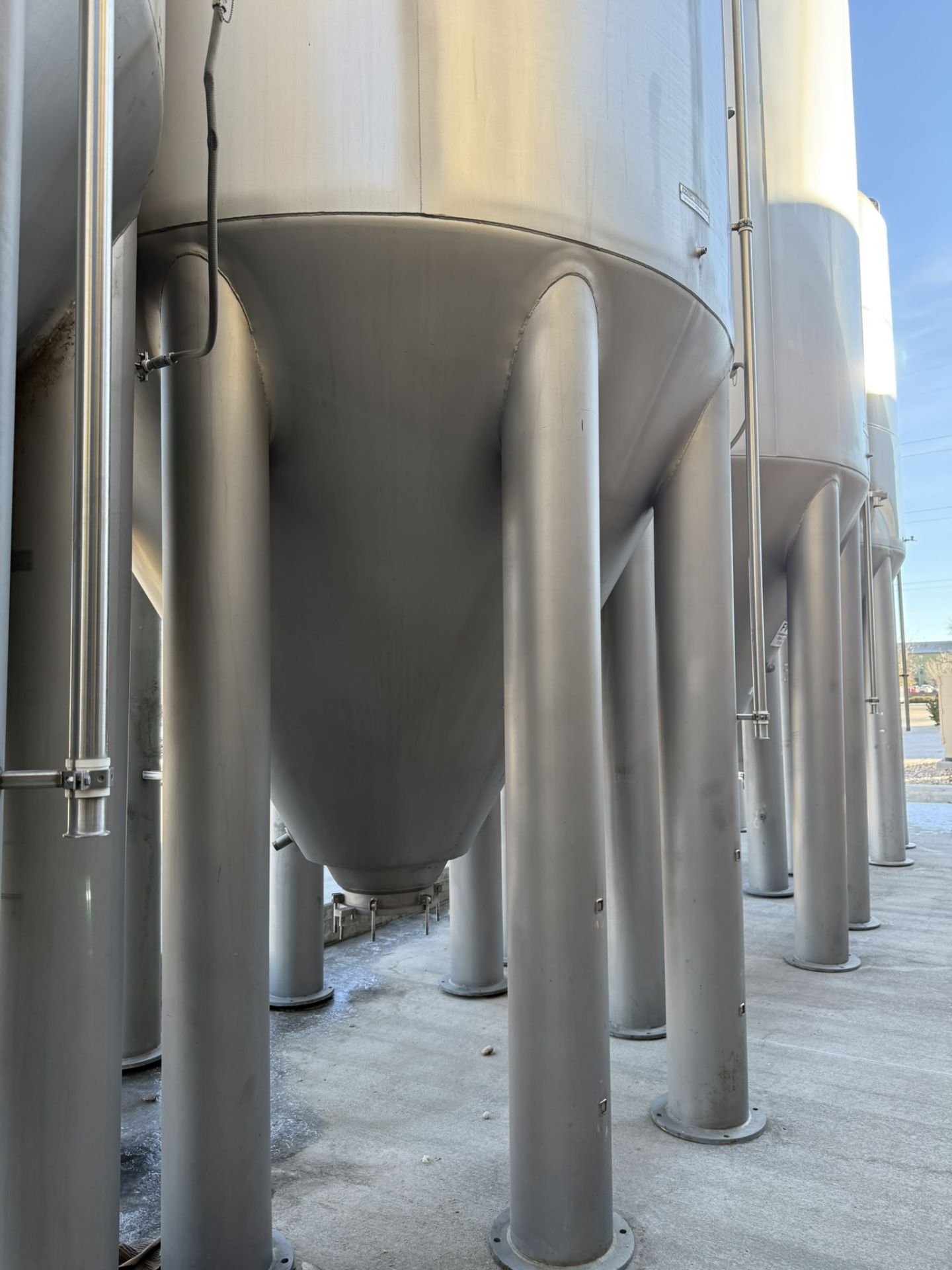 Mueller 310 BBL (9,600 Gal Gross) Stainless Steel Fermentation Tank| Rig Fee $3750 - Image 5 of 9