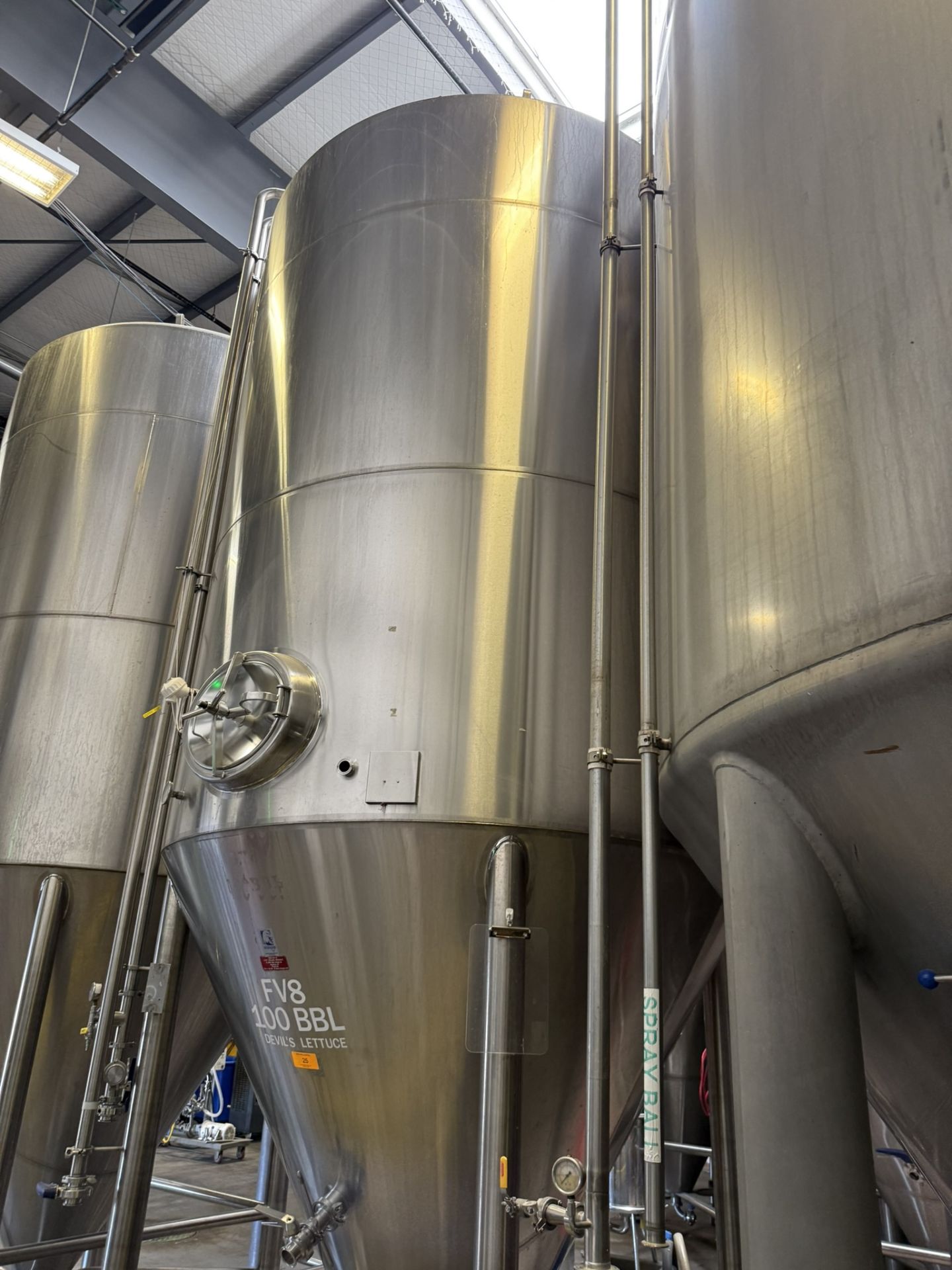Silver State Stainless 100 BBL (Approx 3,900 Gal Max Capacity) Stainless Steel Ferm | Rig Fee $2500 - Image 2 of 7
