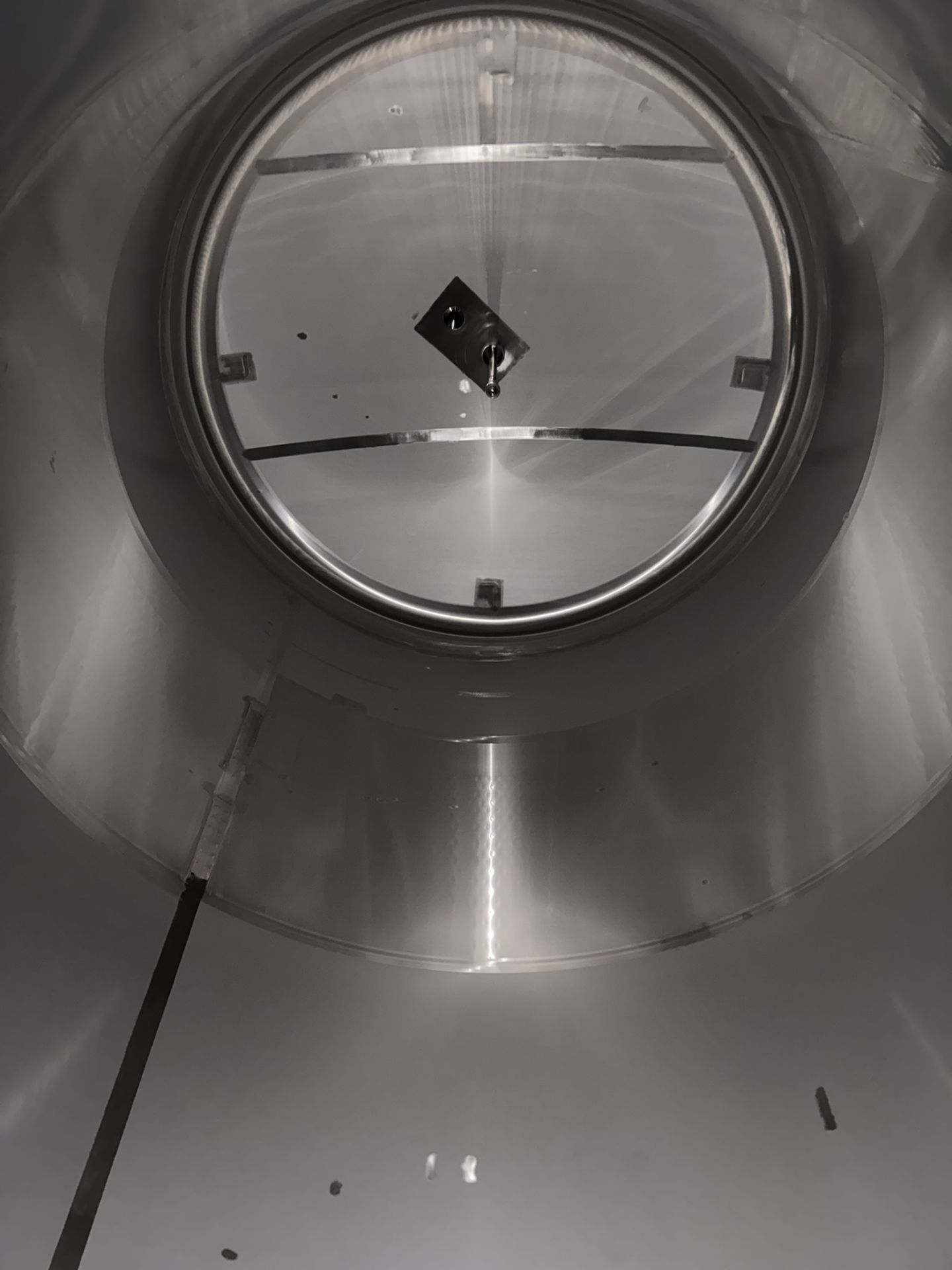 Mueller 250 BBL Stainless Steel Brite Tank (7,800 Gal), Glycol Jacketed, Dish Botto | Rig Fee $3500 - Image 5 of 9