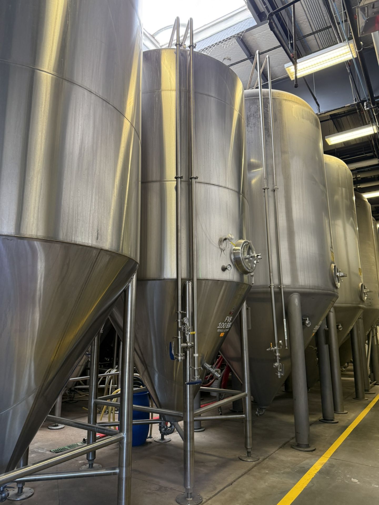 Silver State Stainless 100 BBL (Approx 3,900 Gal Max Capacity) Stainless Steel Ferm | Rig Fee $2500 - Image 5 of 7