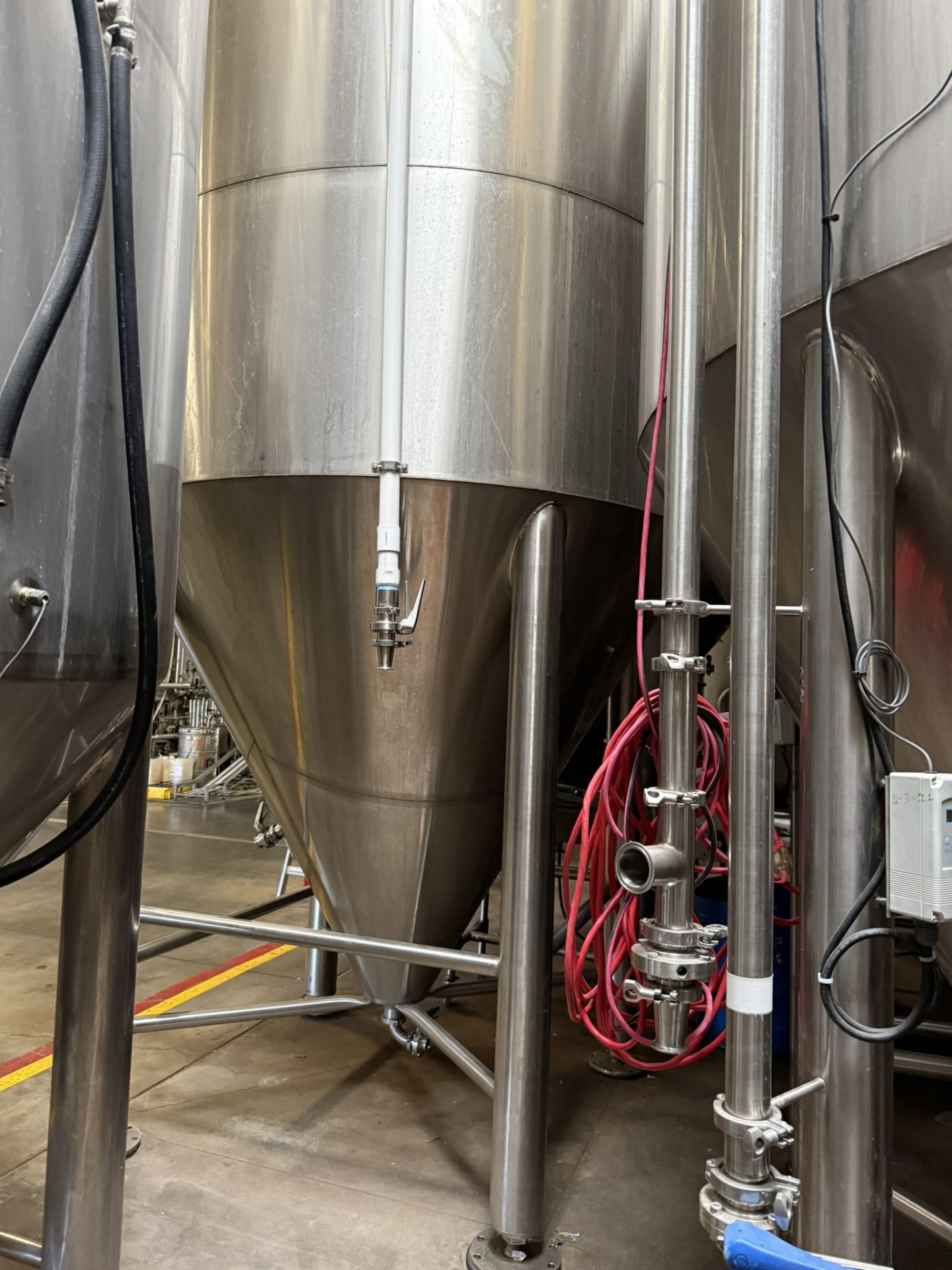 Silver State Stainless 150 BBL (6,000 Gal Max Capacity) Stainless Steel Fermenter, | Rig Fee $3000 - Image 4 of 6