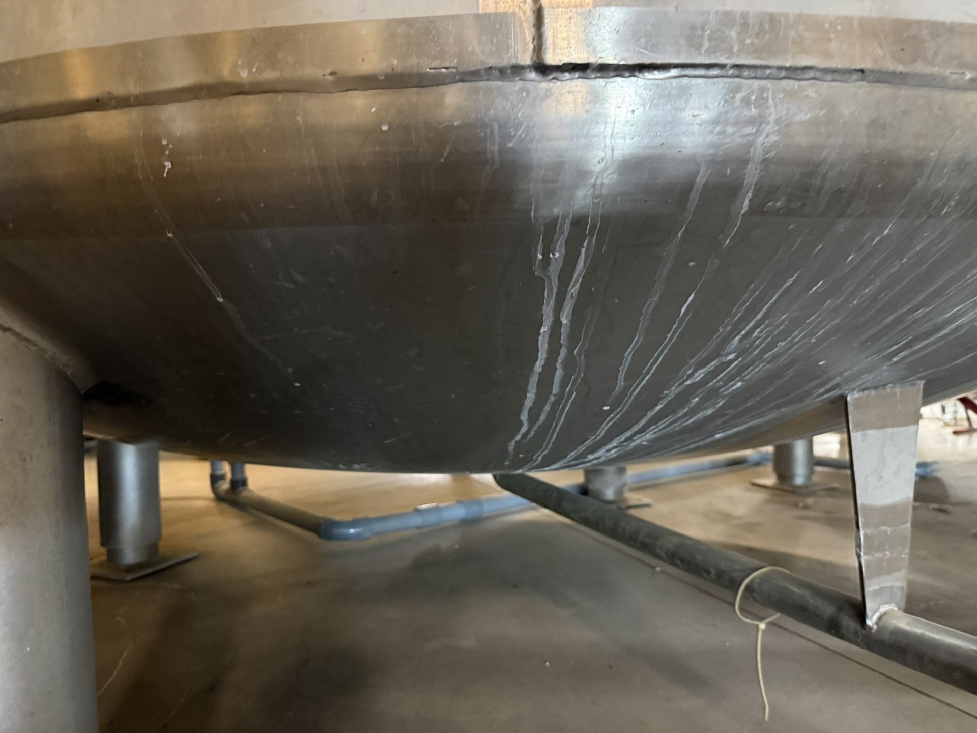 Mueller 130 BBL (4,000 Gal) Stainless Steel Brite Tank, Glycol Jacketed, Dish Botto | Rig Fee $3000 - Image 5 of 8