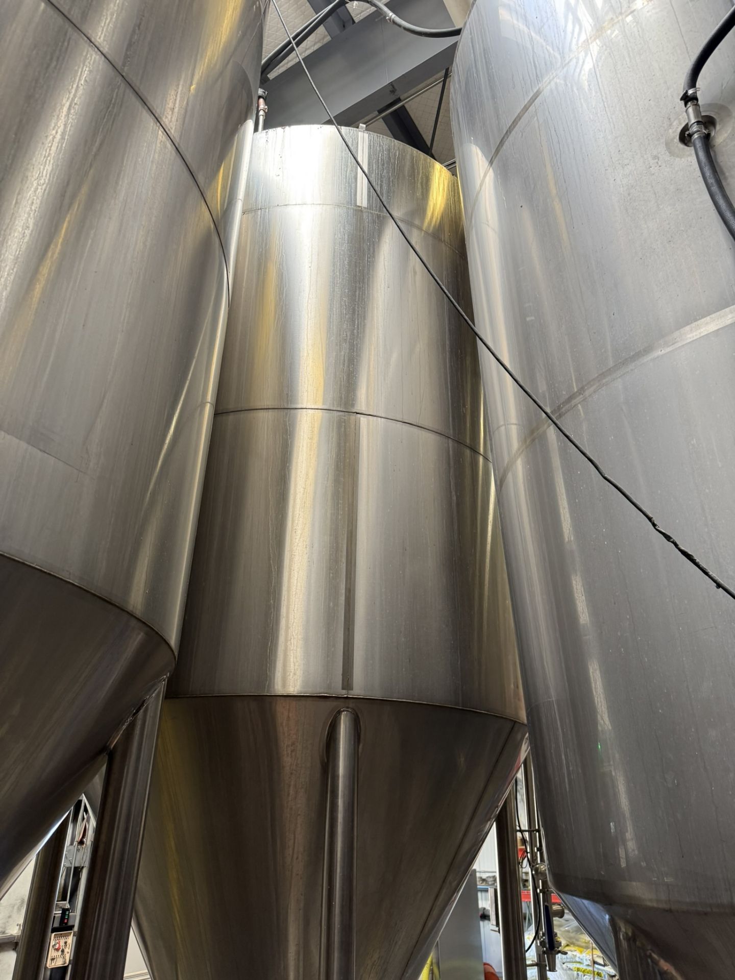 Silver State Stainless 100 BBL (Approx 3,900 Gal Max Capacity) Stainless Steel Ferm | Rig Fee $2500 - Image 6 of 9