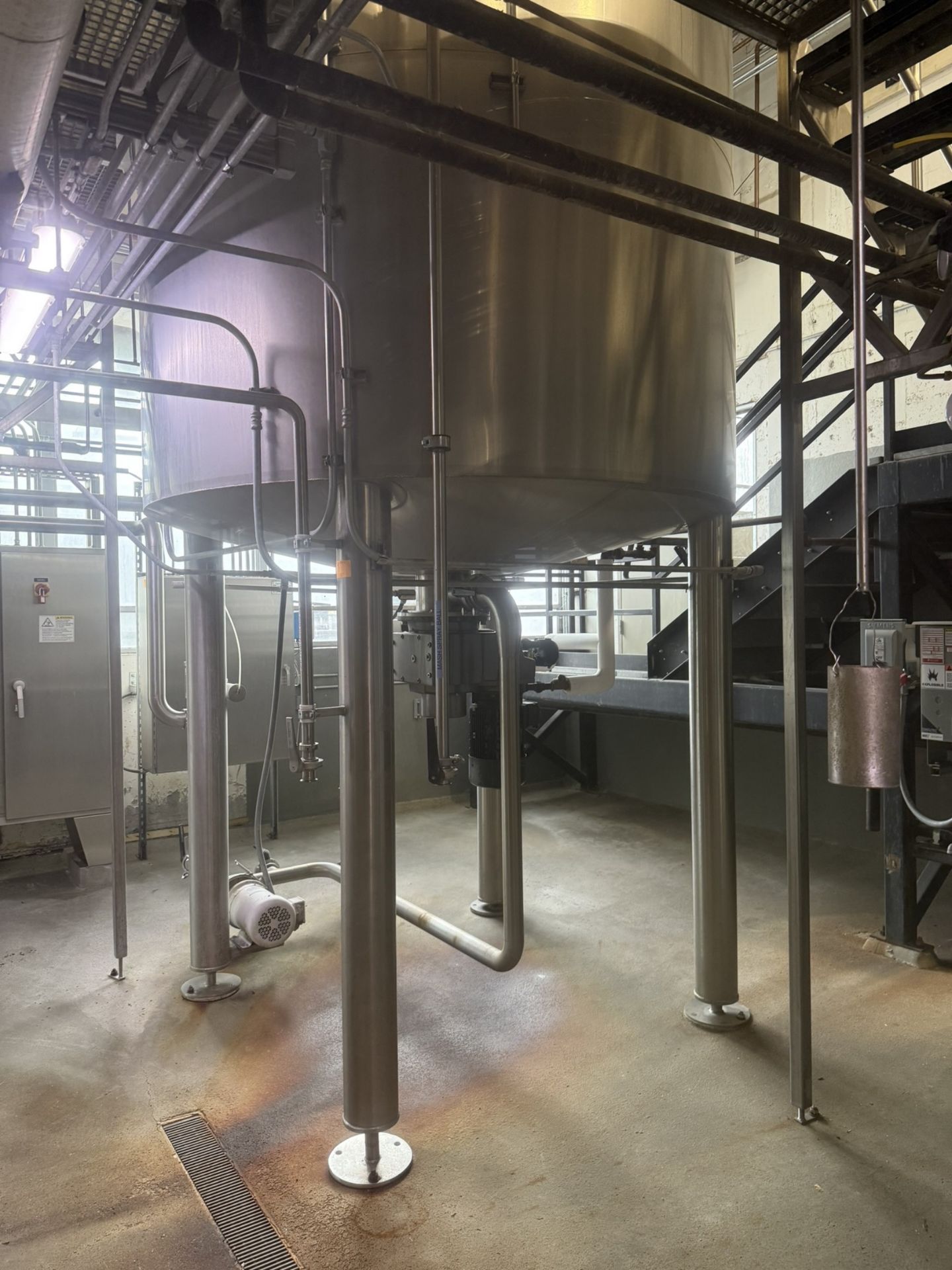 2012 JV Northwest and Konig 60 BBL Stainless Steel 5 Vessel Brewhouse- JV North Wes | Rig Fee $26400 - Image 15 of 52