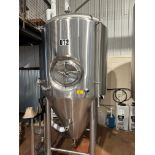 15 BBL Stainless Steel Unitank - Cone Bottom, Glycol Jacketed, Mandoor, CI | Rig Fee $1000