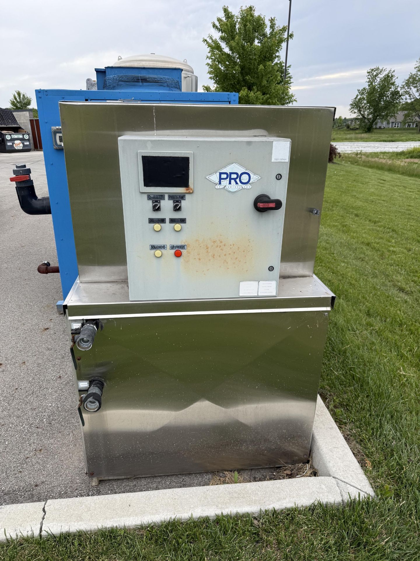 2005 Pro Refrigeration Model KNA7.5F2H22SP 7.5 HP Chiller, 208 V, Overall Dims Approx 7' L X 4' W - Image 2 of 7