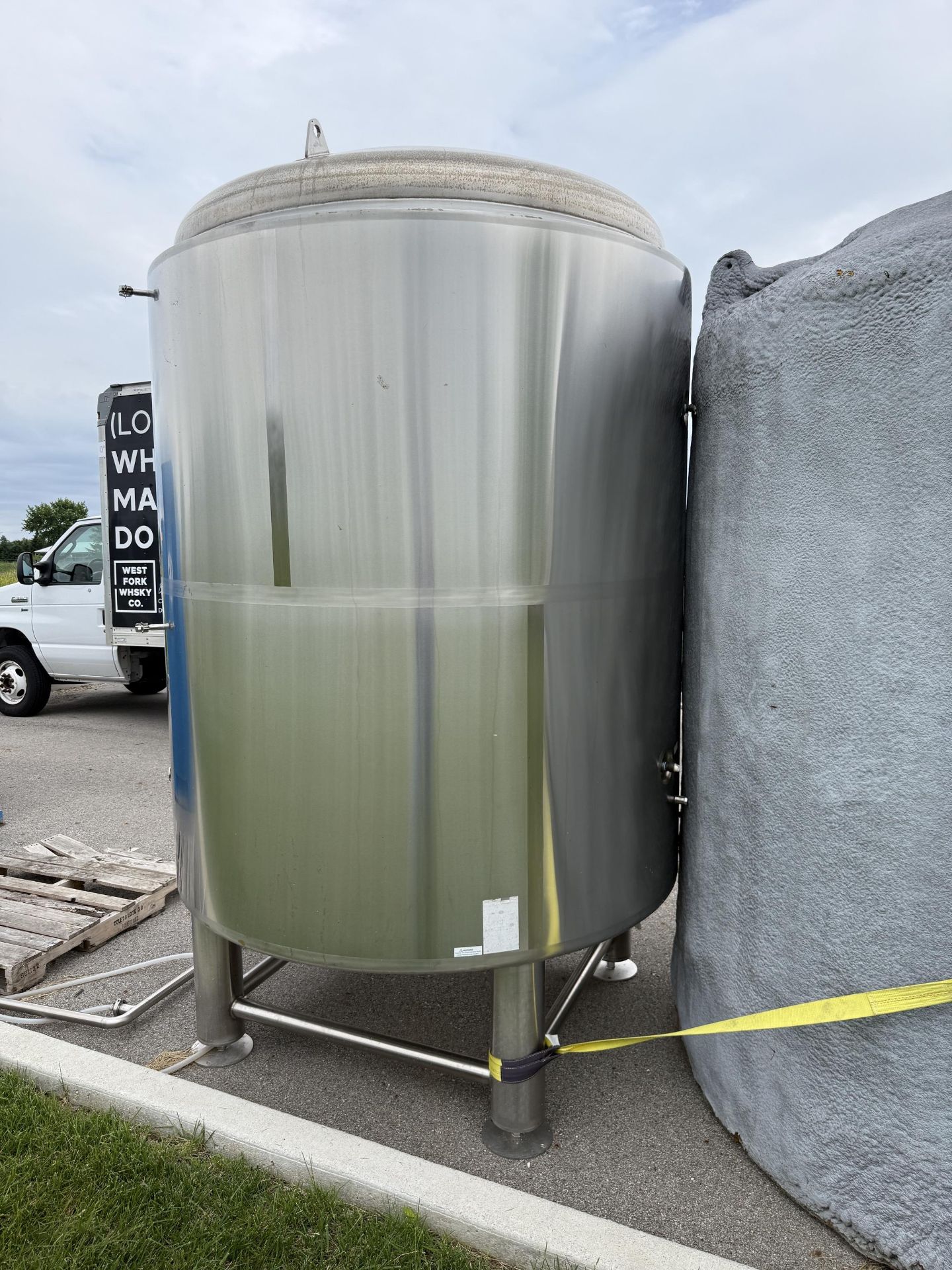 Craftmaster Stainless Steel Brite Tank- Glycol Jacketed, Dish Bottom, Side Manway, 4 Stainless Steel - Image 3 of 8