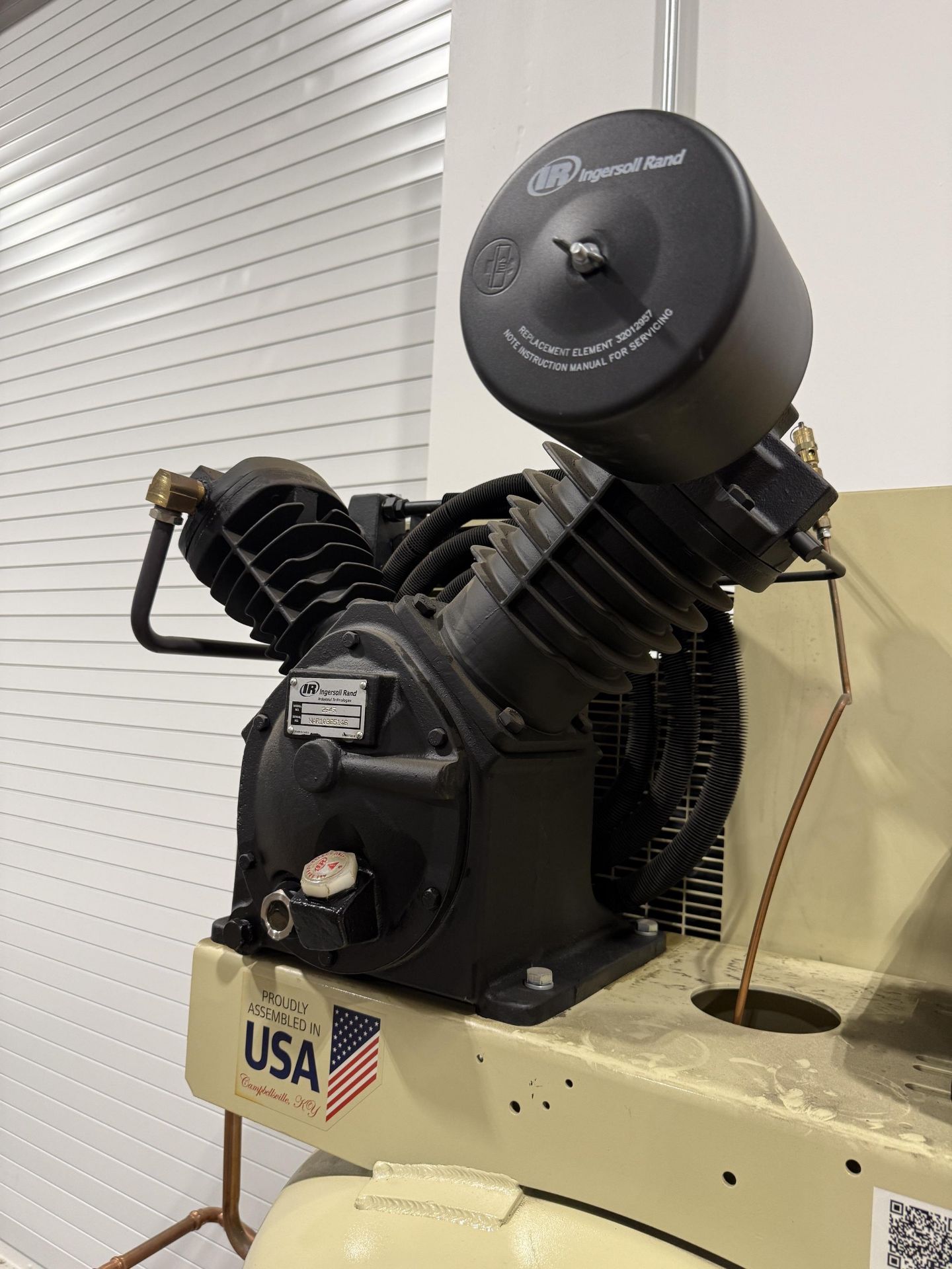 Ingersoll Rand Model 2545K10-VP 10 HP Two Stage Cast Iron Air Compressor, 120 Gallon Tank, 200 - Image 3 of 8