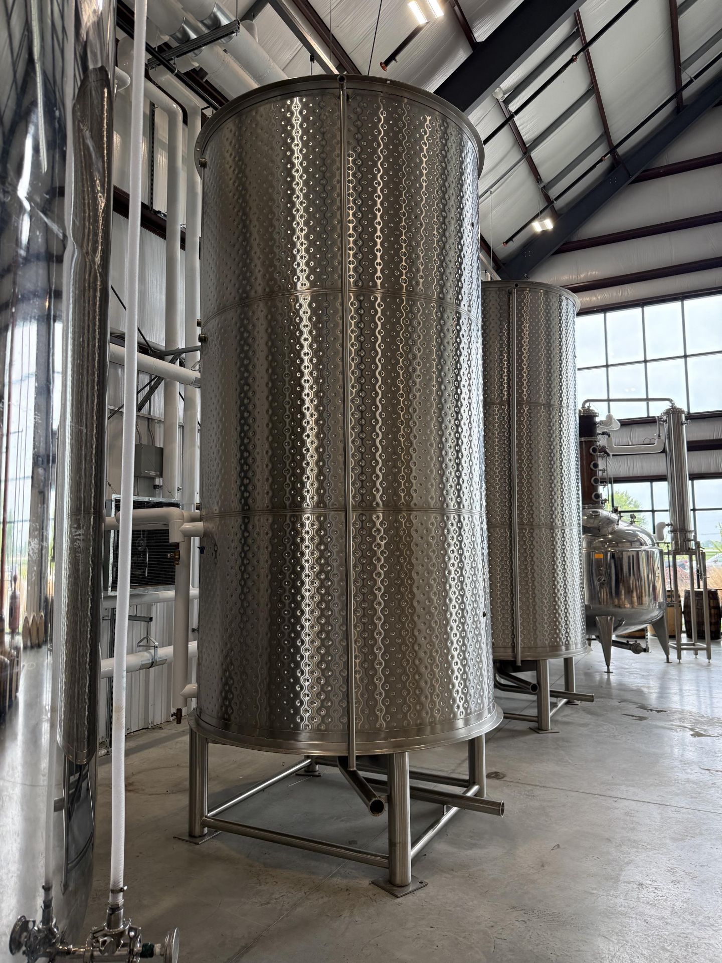 Quality Stainless Tanks Approx (2500) Gallon Stainless Steel Fermenter- Glycol Jacket, Open Top with - Image 4 of 9