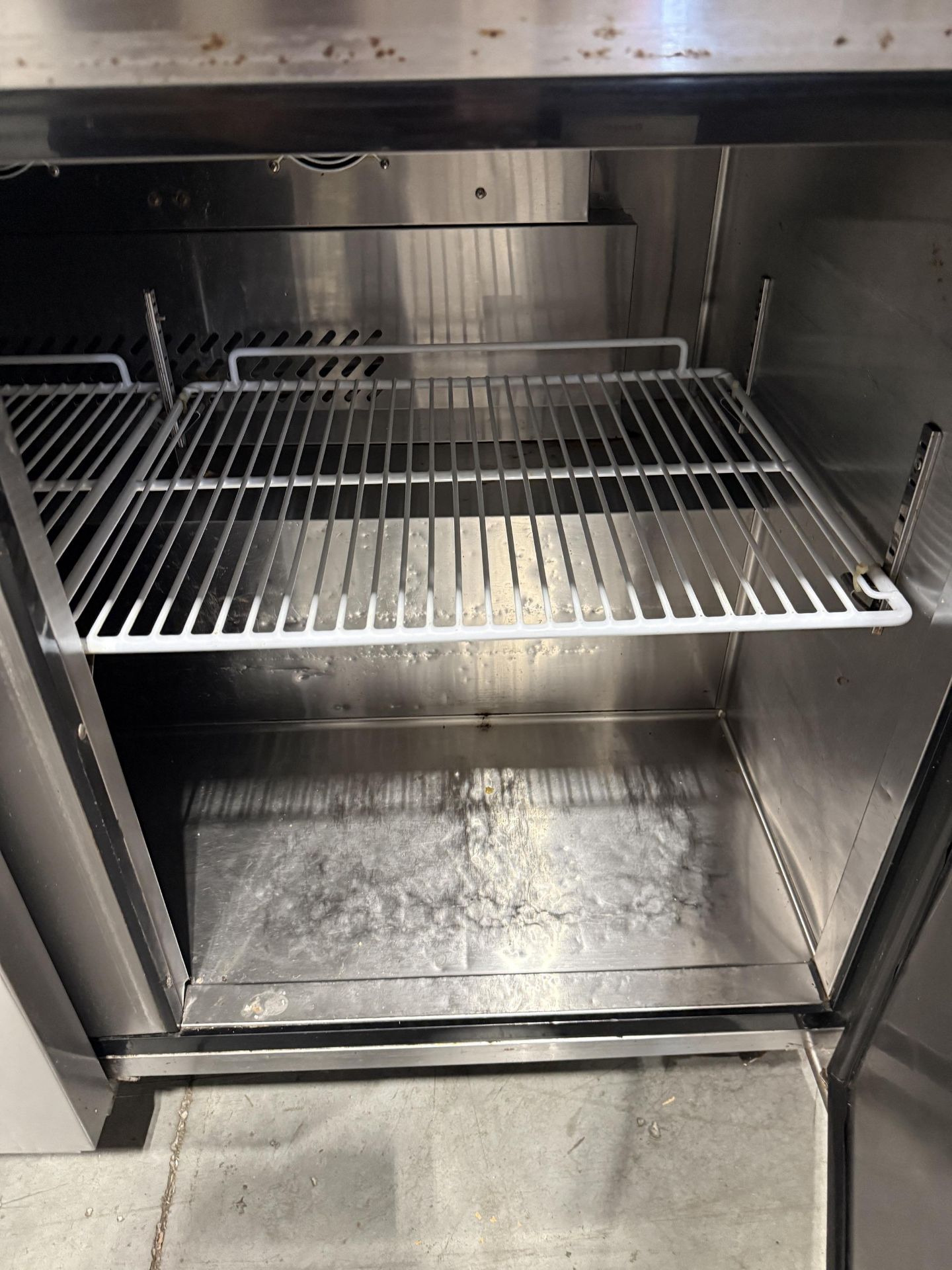 Bison Model BST-72 Salad Prep Table Refrigerator, R290/130 Refrigerant, 120 V, Needs Repair- S#BST- - Image 5 of 6