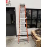 Louisville Model FS1508 8' Ladder- 300 LBS Capacity