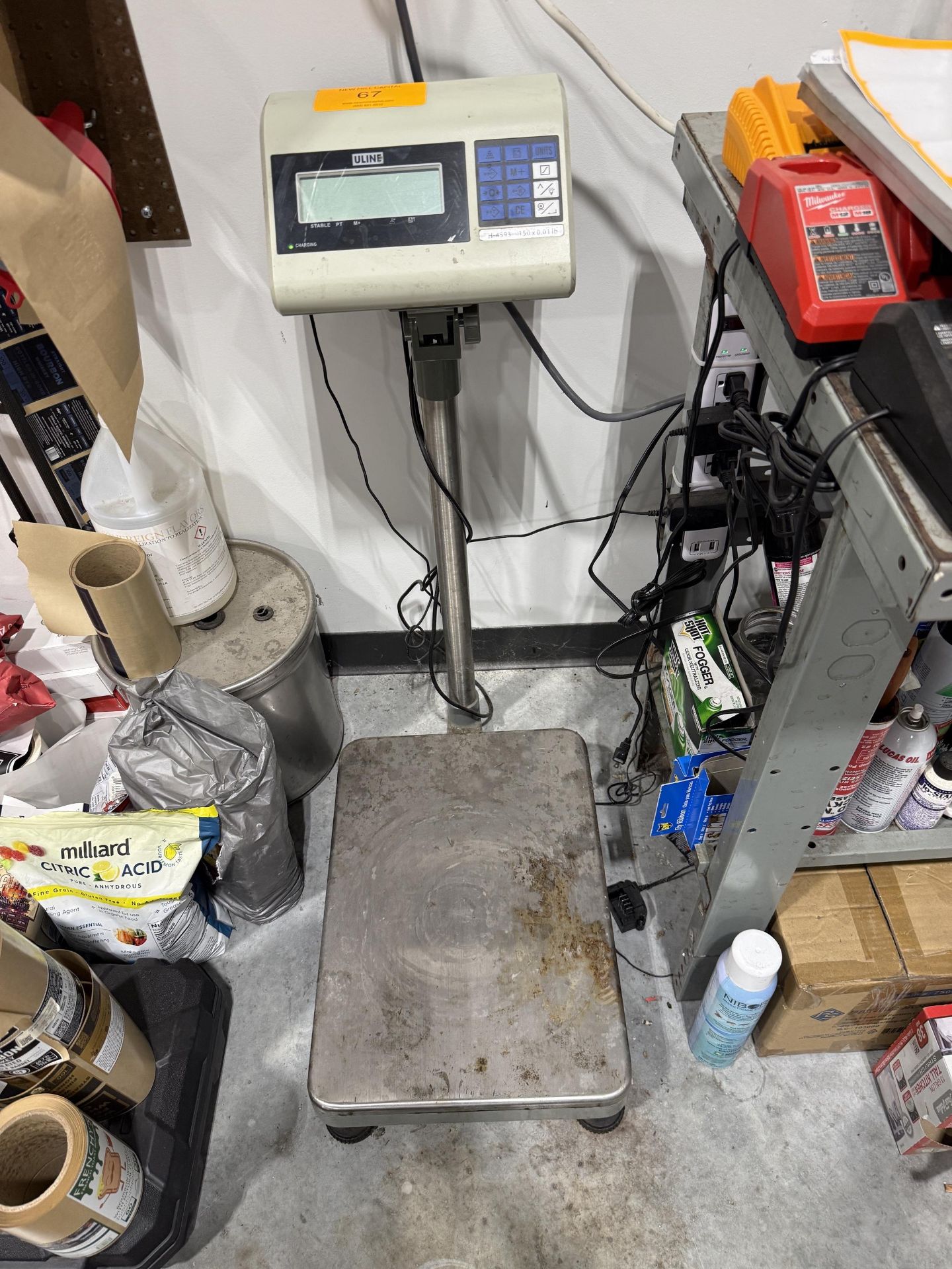 ULINE Model H-4593 Platform Scale- 150 LBS Capacity, Rechargeable Batter or 120V