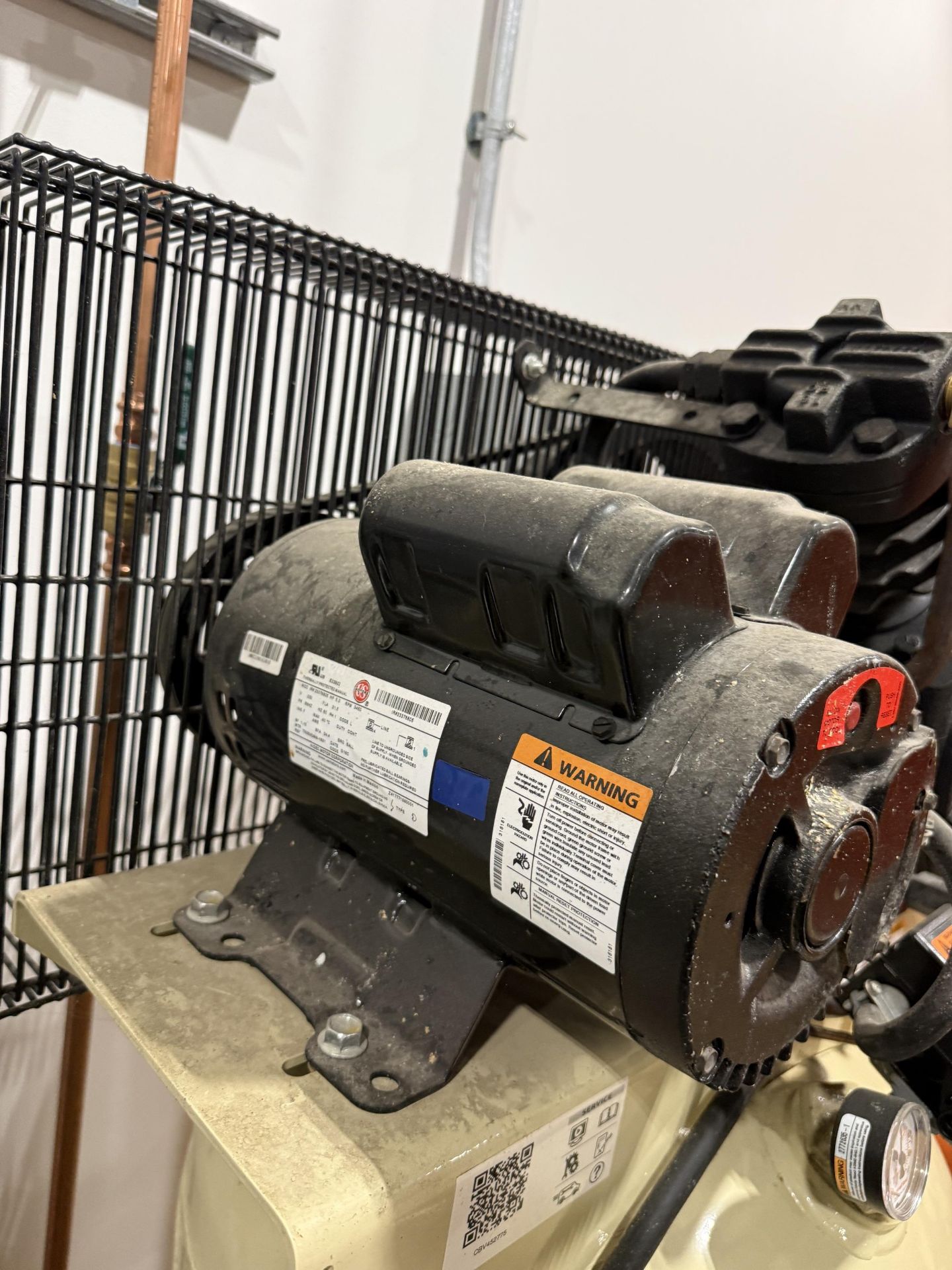 Ingersoll Rand Model 2340L5-V 5 HP Two Stage cast Iron Air Compressor 60 Gallon Tank, 230 Volts, S# - Image 5 of 8
