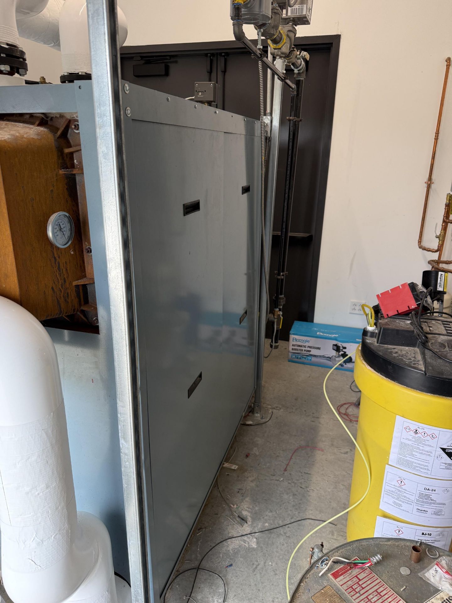 Smith Cast Iron Boilers Model 28HE-7 15 PSI Steam Boiler- Includes Powerflame Model J50A-15HBS-7 - Image 3 of 9