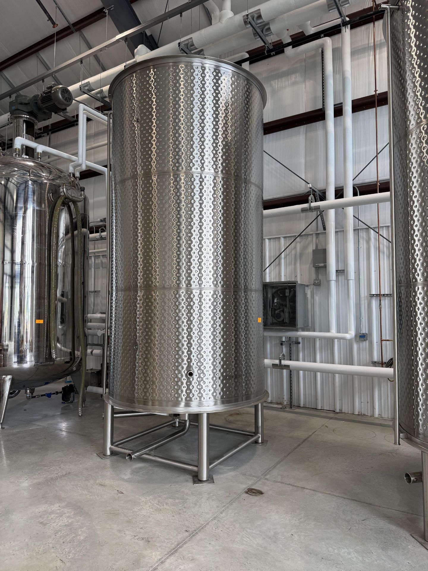 Quality Stainless Tanks Approx (2500) Gallon Stainless Steel Fermenter- Glycol Jacket, Open Top with - Image 2 of 9