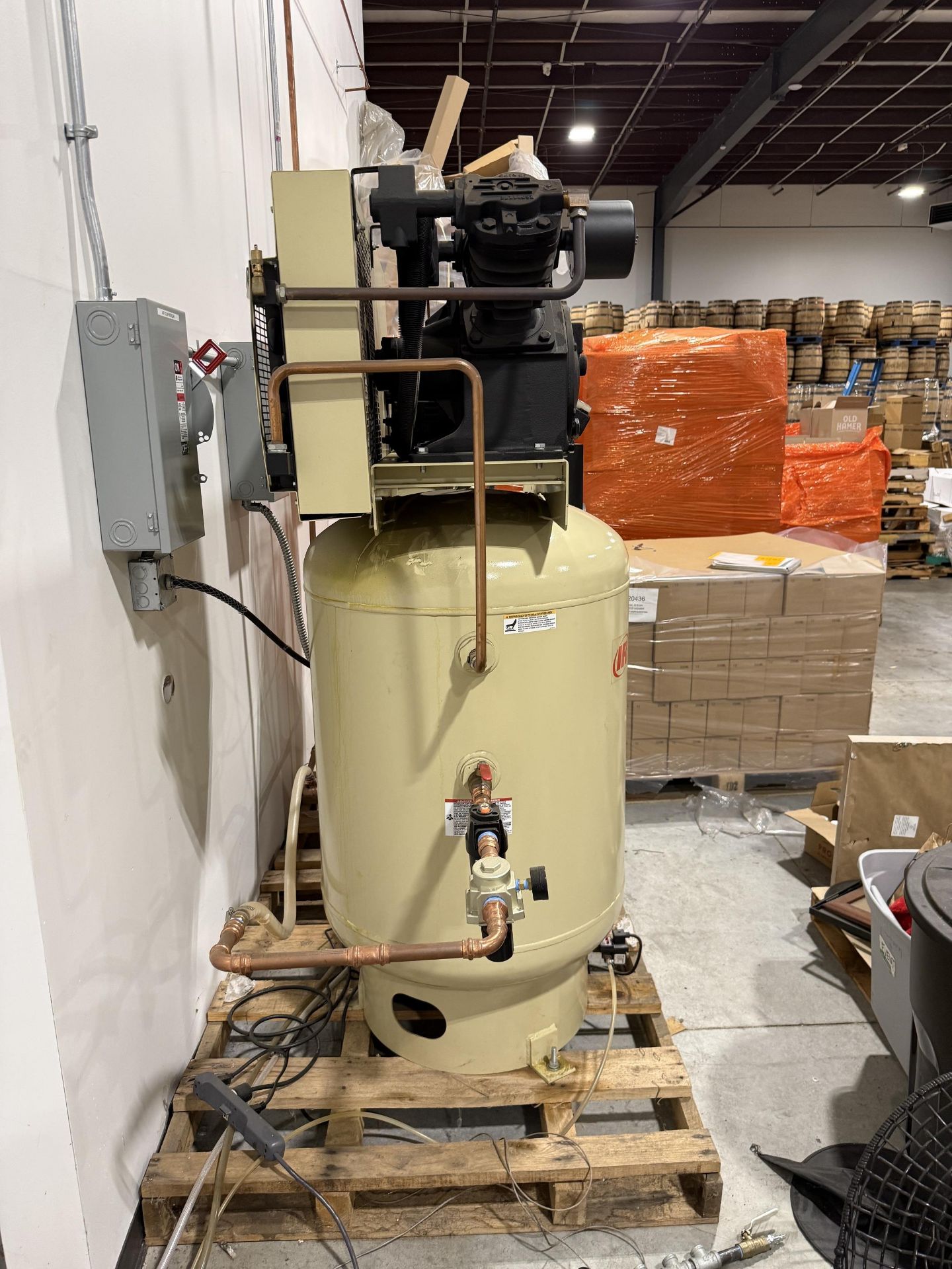 Ingersoll Rand Model 2545K10-VP 10 HP Two Stage Cast Iron Air Compressor, 120 Gallon Tank, 200 - Image 2 of 8