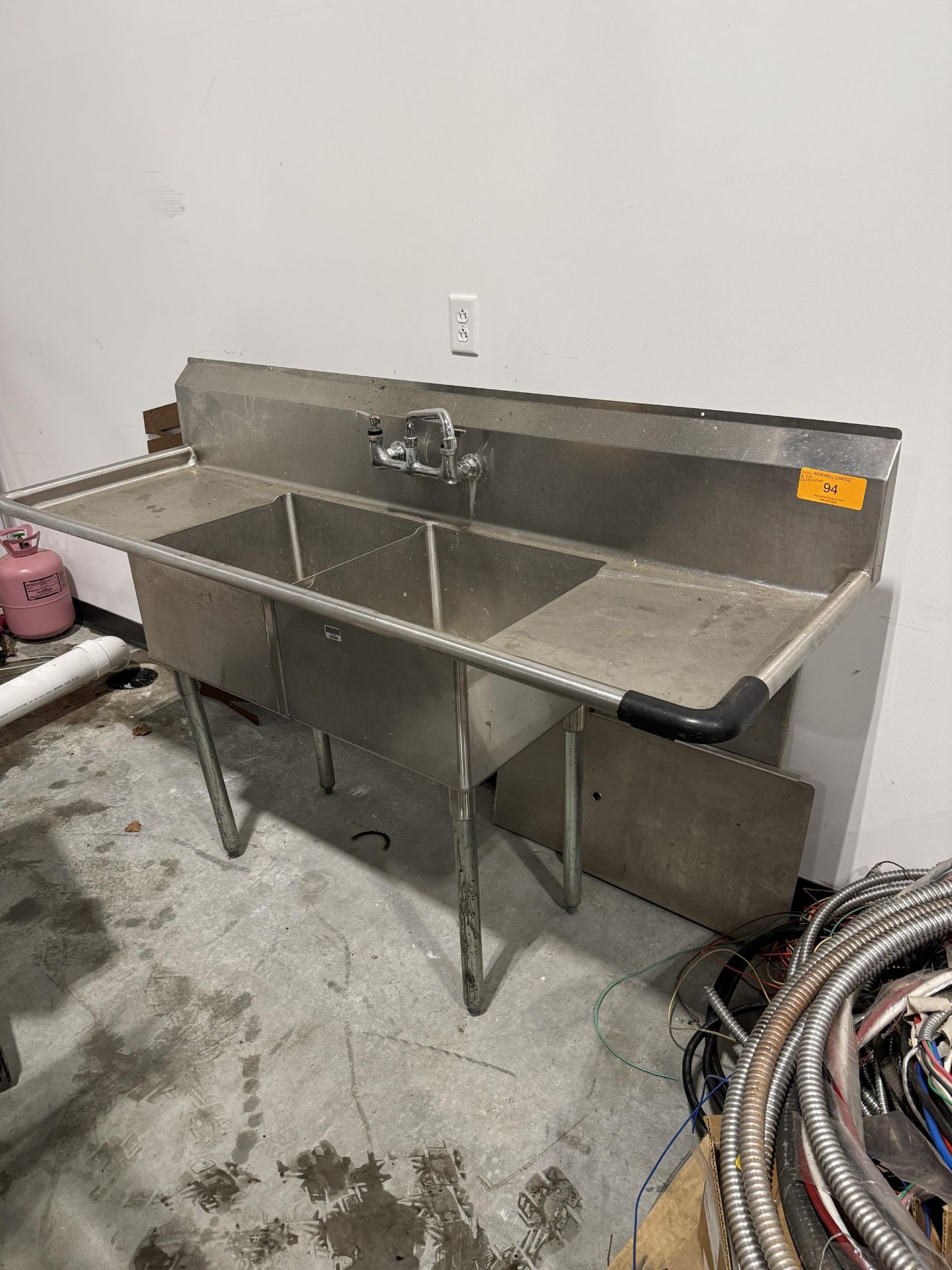2 Bay Stainless Steel Sink-Overall Dims Approx 6' L X 2' W X 4' Tall