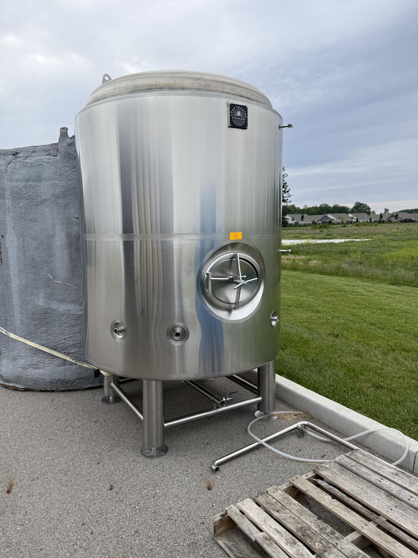 Craftmaster Stainless Steel Brite Tank- Glycol Jacketed, Dish Bottom, Side Manway, 4 Stainless Steel