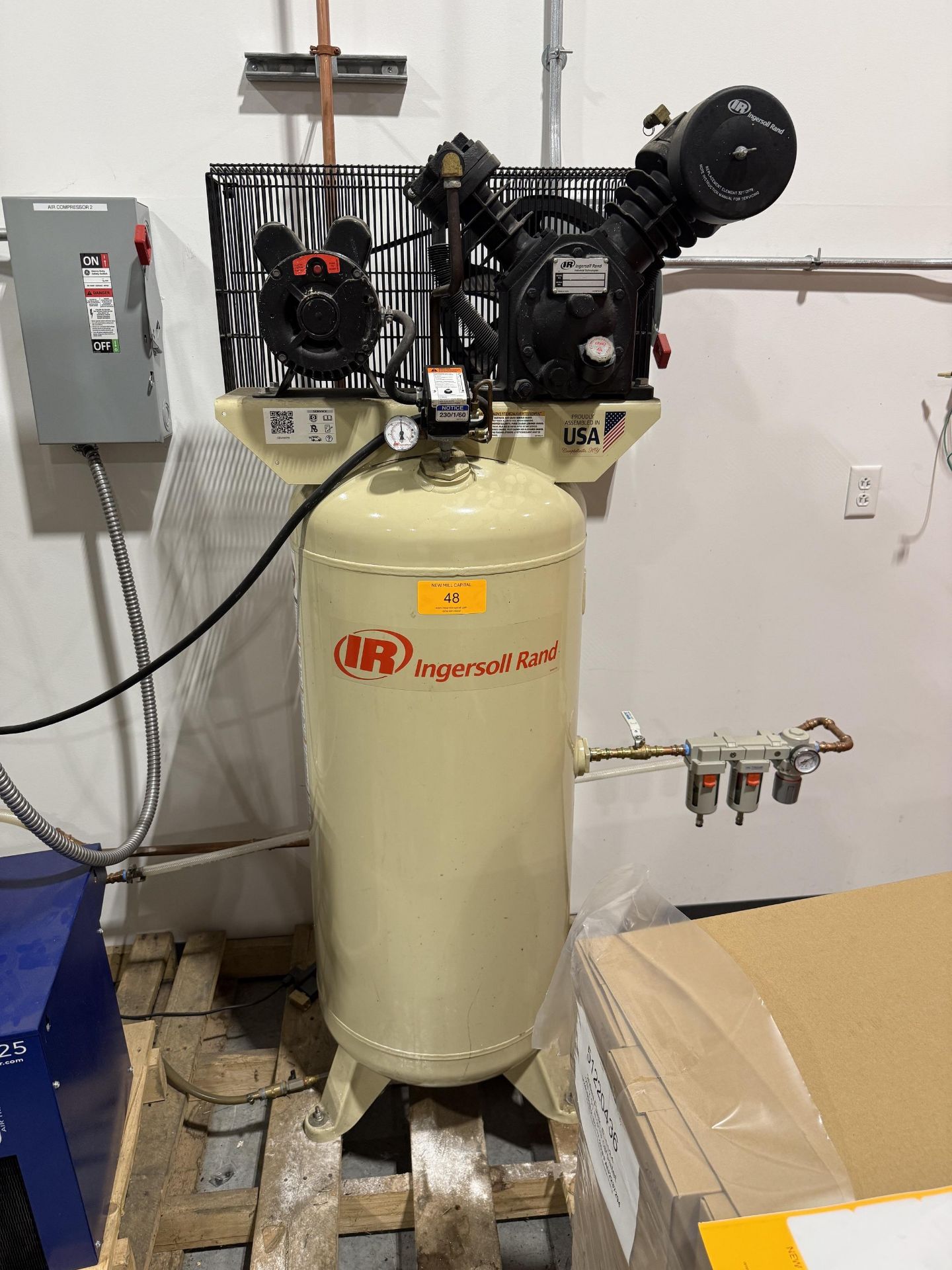 Ingersoll Rand Model 2340L5-V 5 HP Two Stage cast Iron Air Compressor 60 Gallon Tank, 230 Volts, S#
