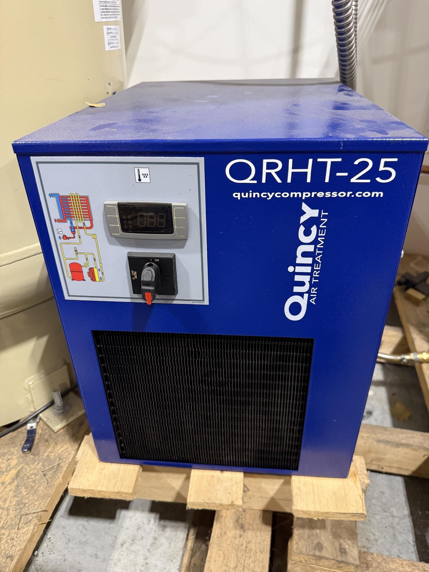 2021 Quincy Model QRHT-25 Refrigerated Air Dryer, R513A Refrigerant, 120 V, S#ITJ488336