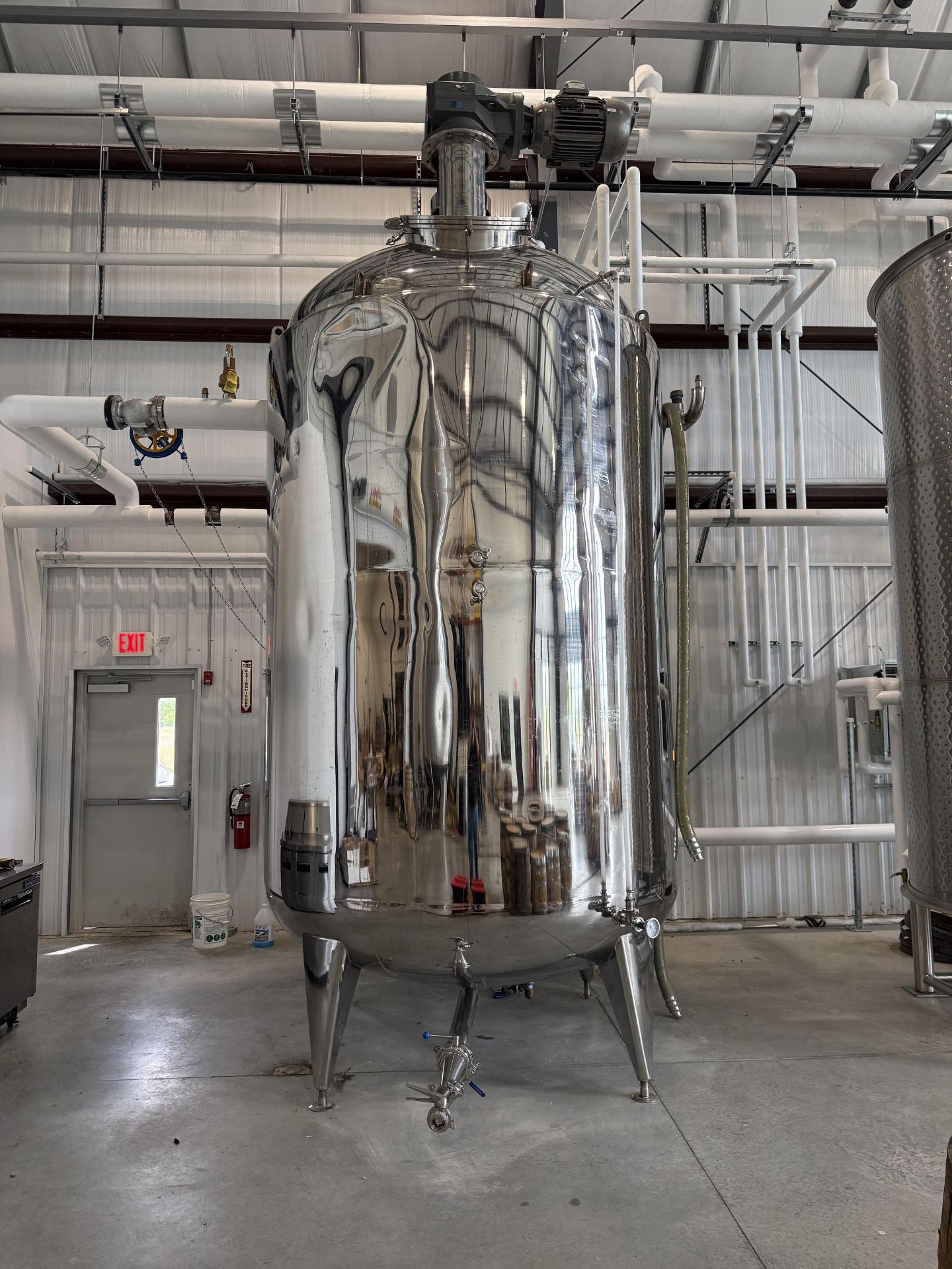 2800 Gallon Stainless Steel Mash Tun- Steam Jacket, Top Mixing, Dish Bottom, Top Manway, 4 Stainless