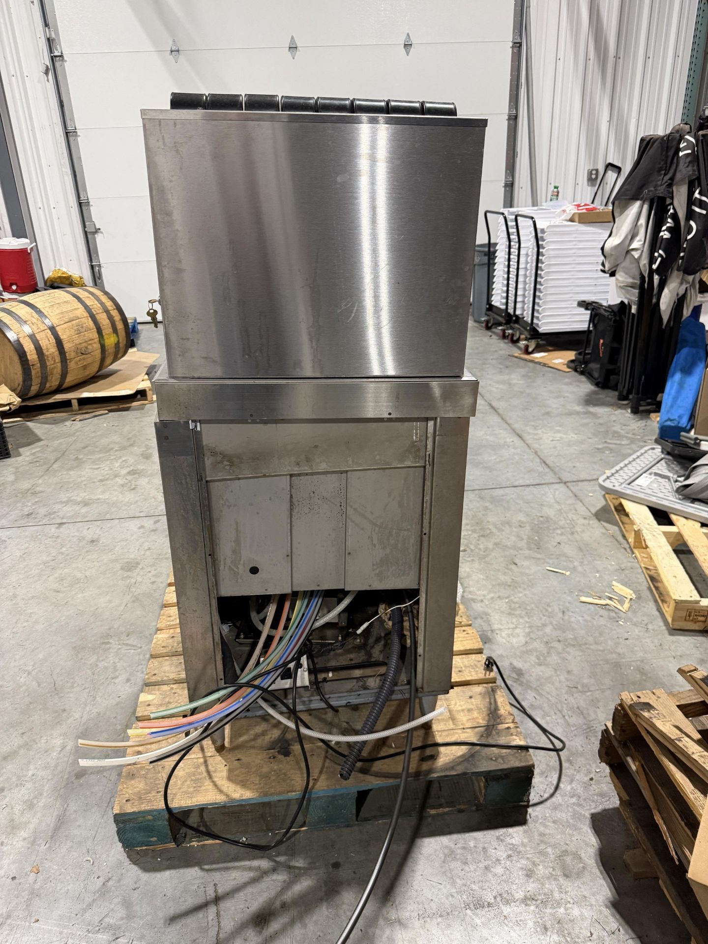 Lancer Model 2308P Ice Cooled Drop In Beverage Dispenser, 24 V, Needs Repair- S#852348P2218M00KR - Image 2 of 3