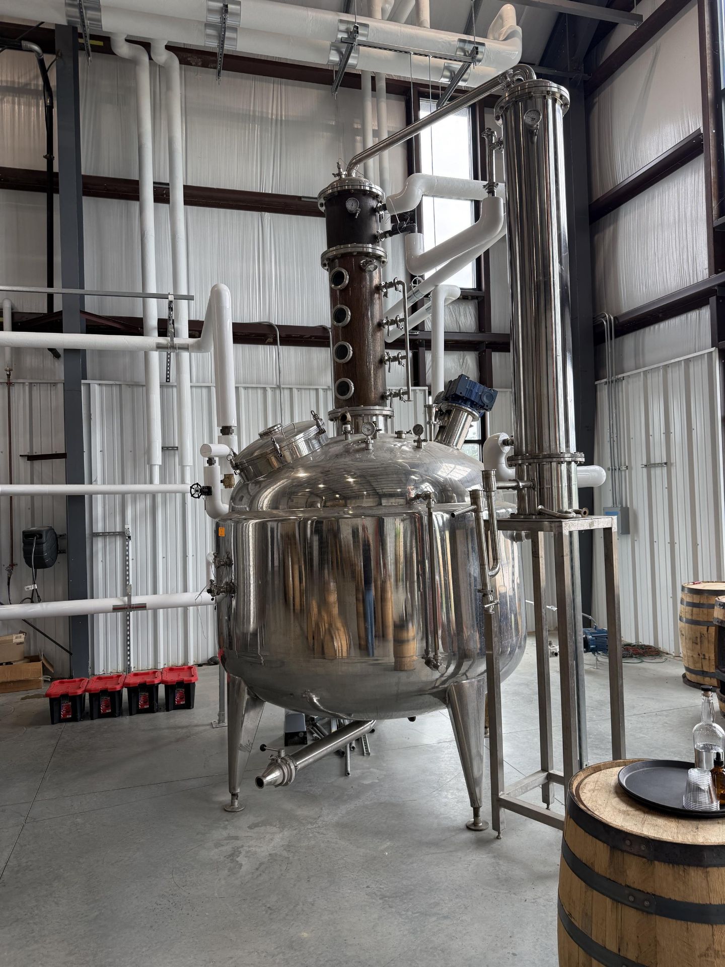 600 Gallon Stainless Steel Whiskey Still with Copper Column- Stainless Steel Steam Jacket, Top - Image 2 of 8