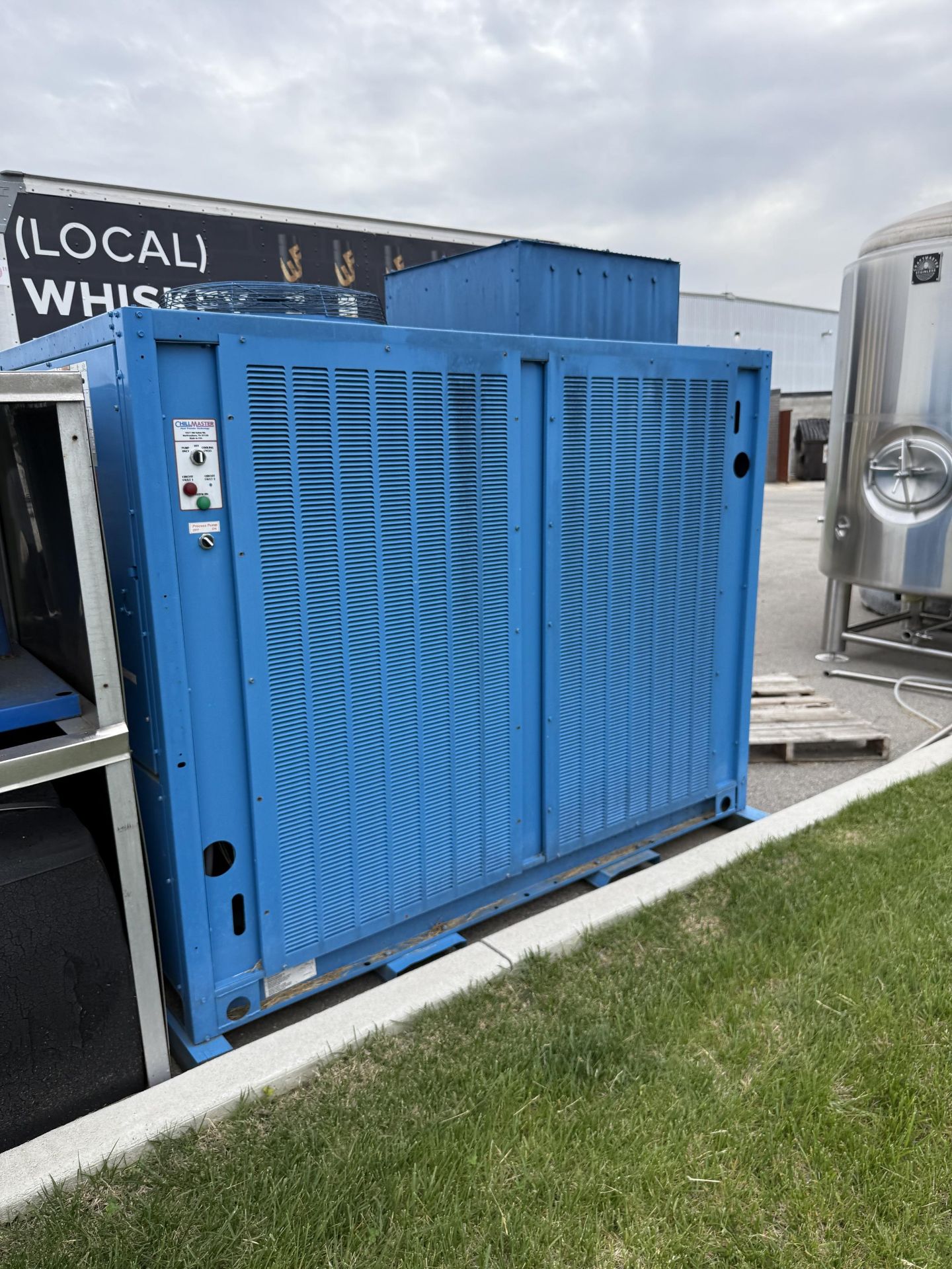 Chill Master Model AC200SC Chiller, Overall Dims Approx 7'8" L X 6'1" W X 7' Tall, 230 V - Image 3 of 5