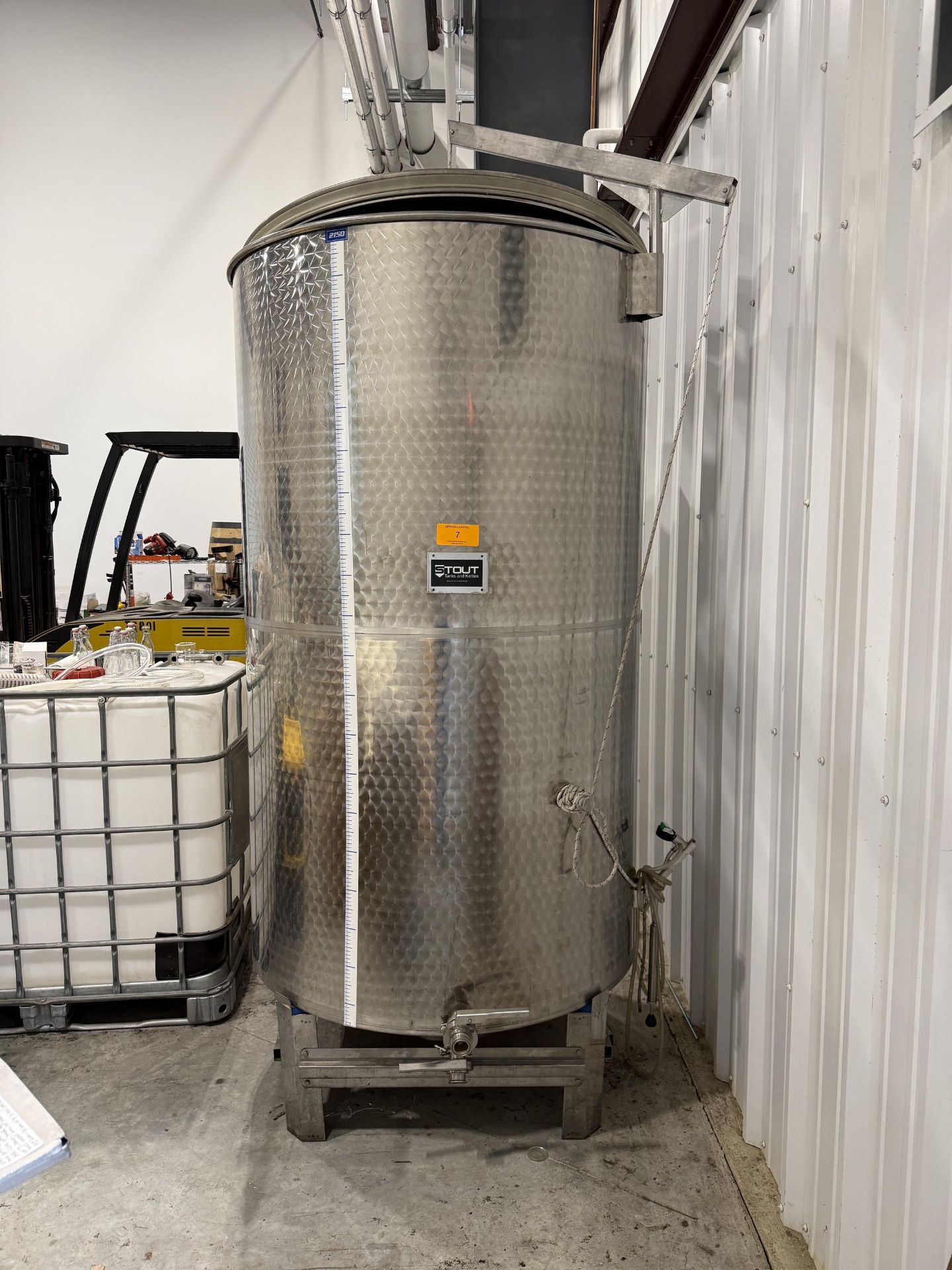Stout Tanks and Kettle 2150 Liter (568 Gallon) Stainless Steel Tank- Open Top with Lid, Flat Bottom,