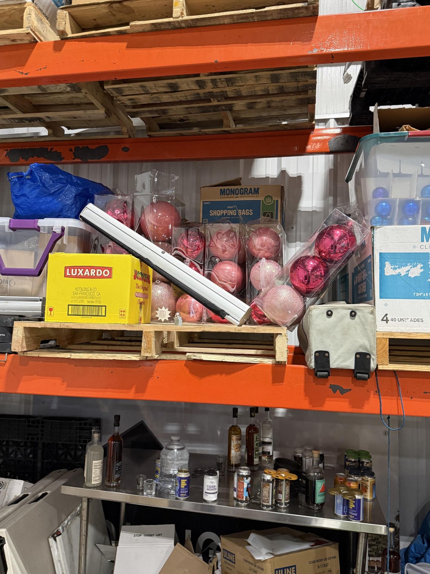 Lot of Christmas Decorations- QTY (5) Pallets