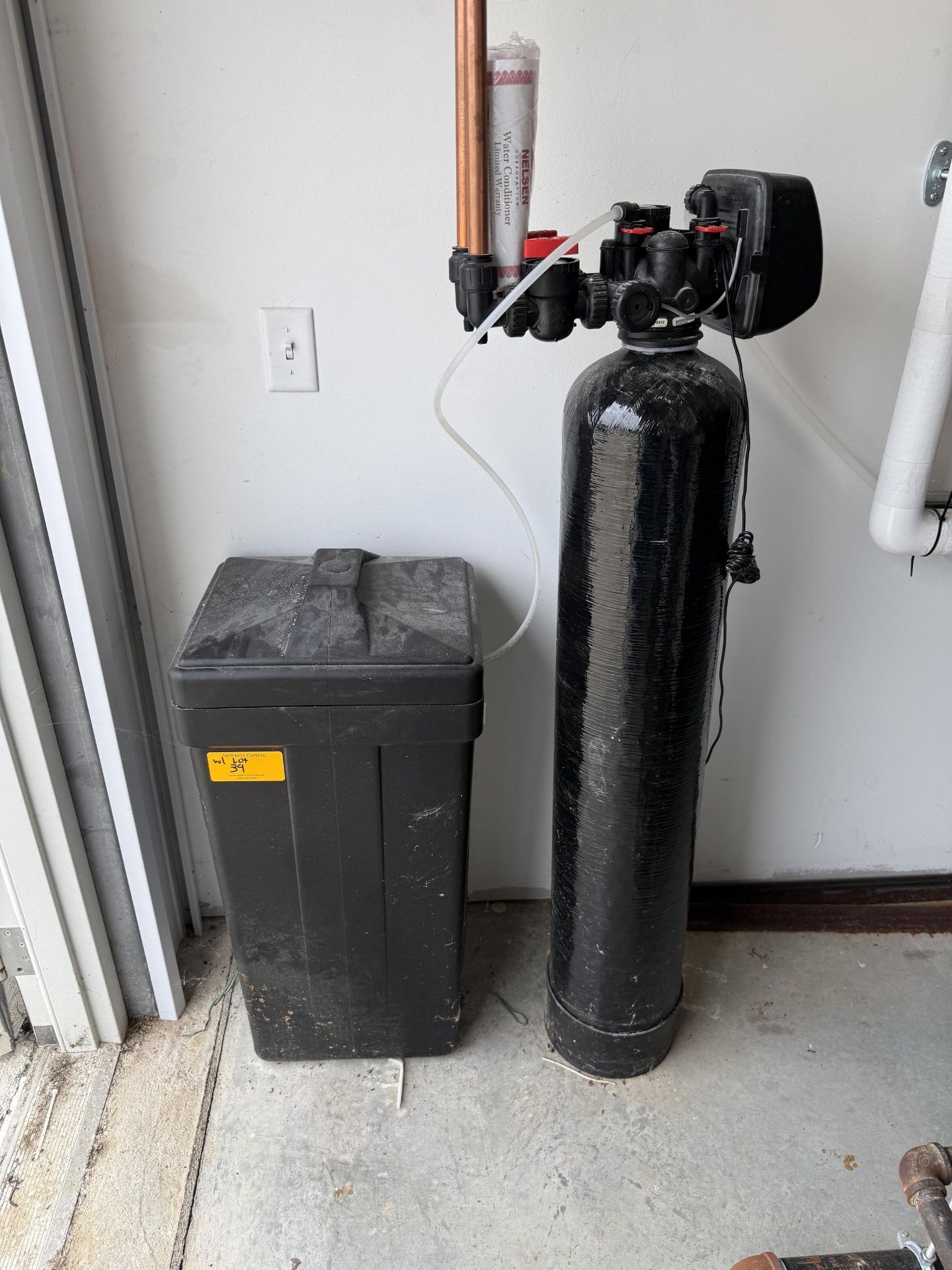 Nelson Model CH30383-0301C203-30 Water Conditioner with Brine Tank- Water Conditioner Tank Approx 4'