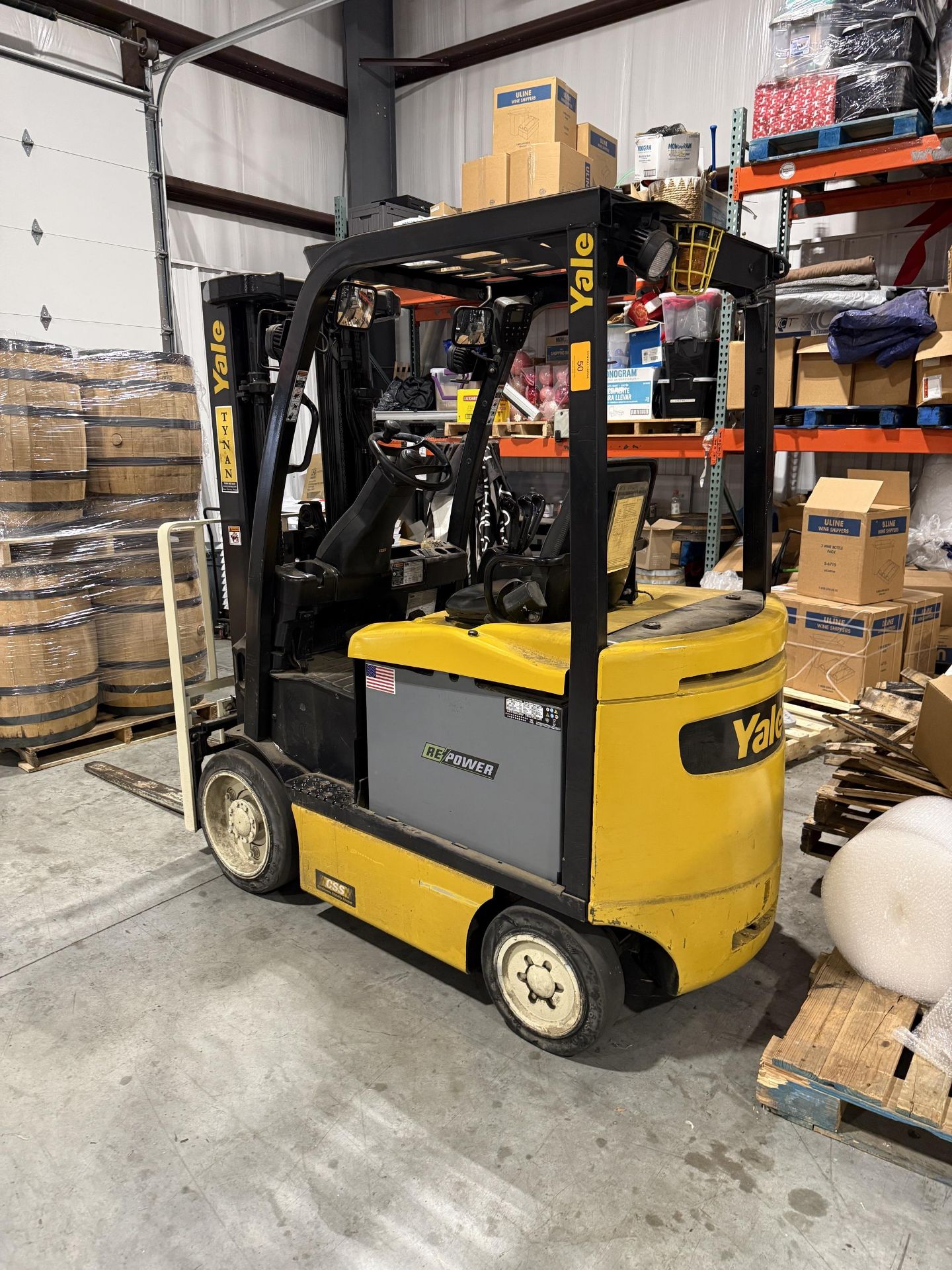 Yale Model ERC050VGN36TE085 36 V Sit Down Electric Forklift, 4 Wheels, Side Shift, 4800 LBS - Image 2 of 5