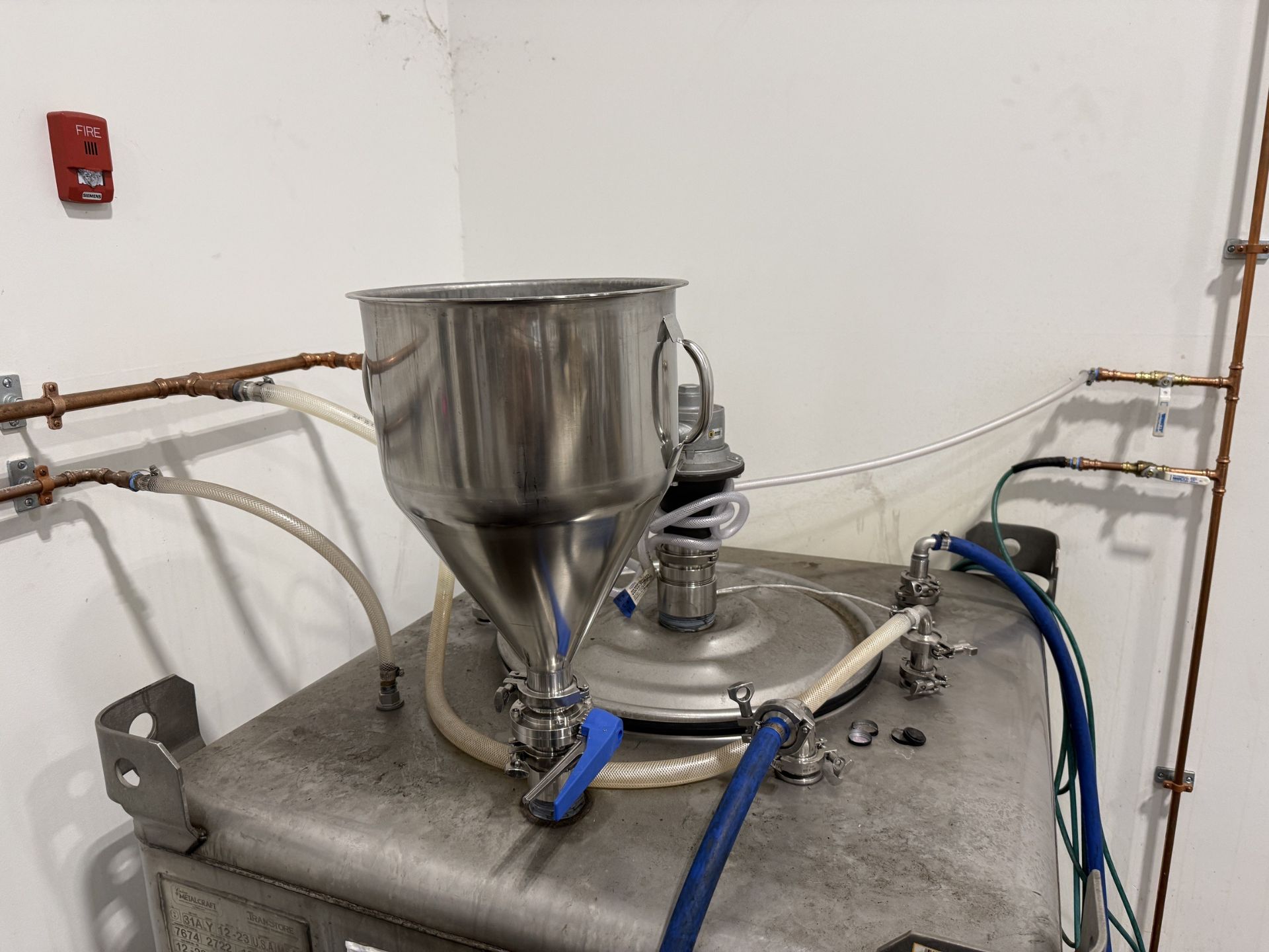 Custom Metalcraft 350 Gallon Stainless Steel Transportable Storage Tank, Stackable, Overall Dims - Image 3 of 5