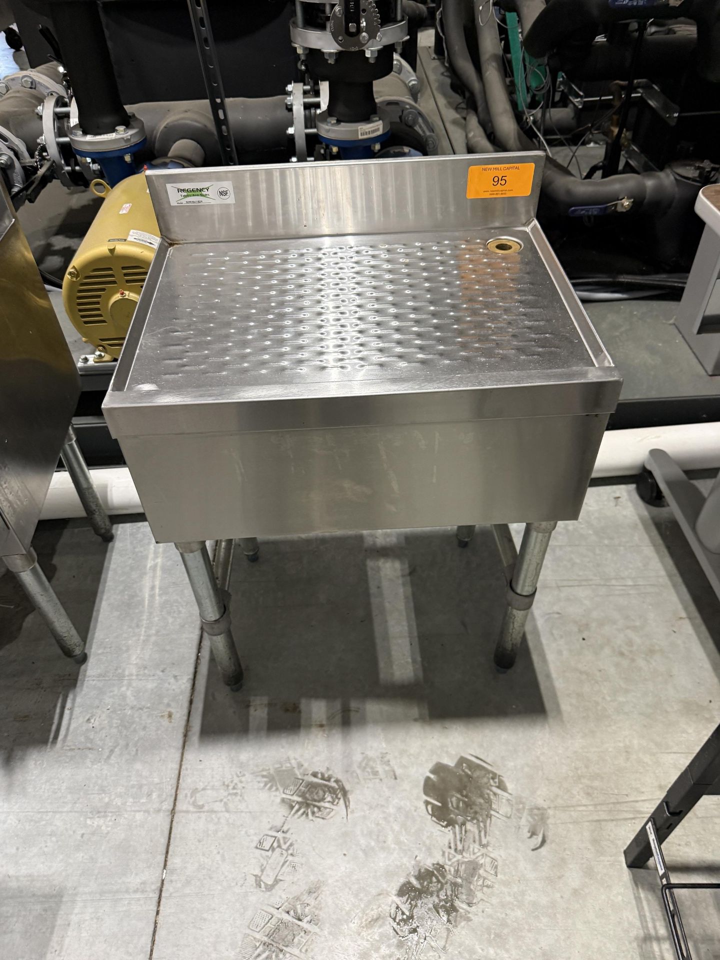 Regency Model 600 DBU1824 Stainless Steel Underbar Drainboard Approx 24" X 18"