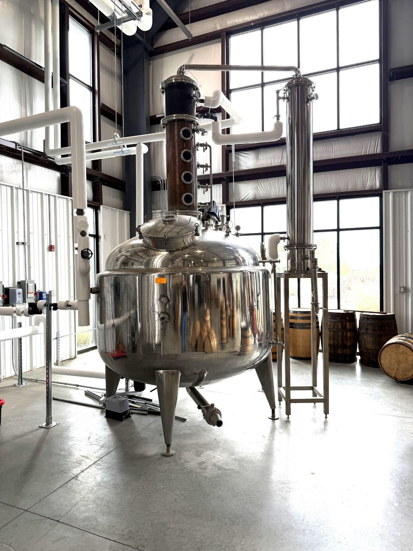 600 Gallon Stainless Steel Whiskey Still with Copper Column- Stainless Steel Steam Jacket, Top