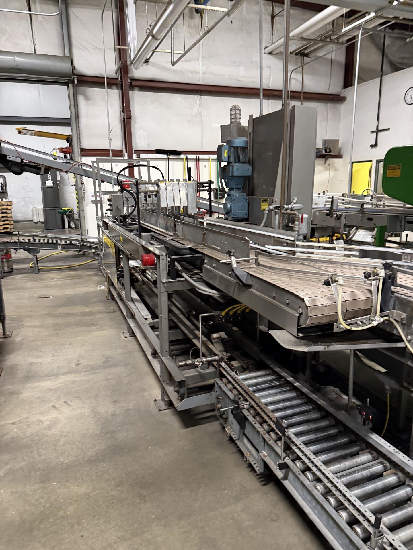 Packer Dims Hartness Model 1900 Vertical Drop Case Packer, Overall Dims Approx 17 ...