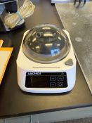 Lachoi Model LCH-MCF-1008D Centrifuge, 120 V, S#D06423040319