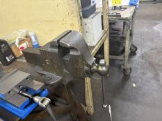 Athol Bench Mounted Vise w/ 5.5" Jaws