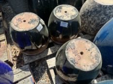 {LOT} (3) Matching Vega Clay Planters 14" x 14.5 H (Retails $89) Moss