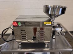 Vevor Grain Grinder #3000 w/ Accessories