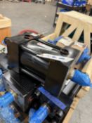 {LOT} (8) Peninsular #SEF7493 Cylinders
