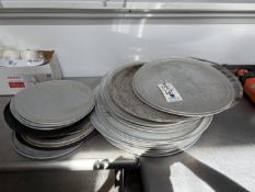 {LOT} Pizza Pans